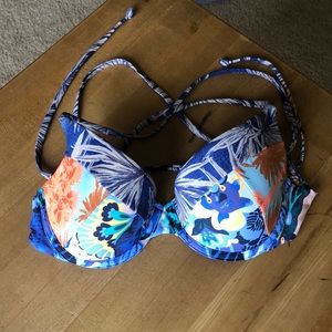 Maaji Bikini Top. Size Medium.